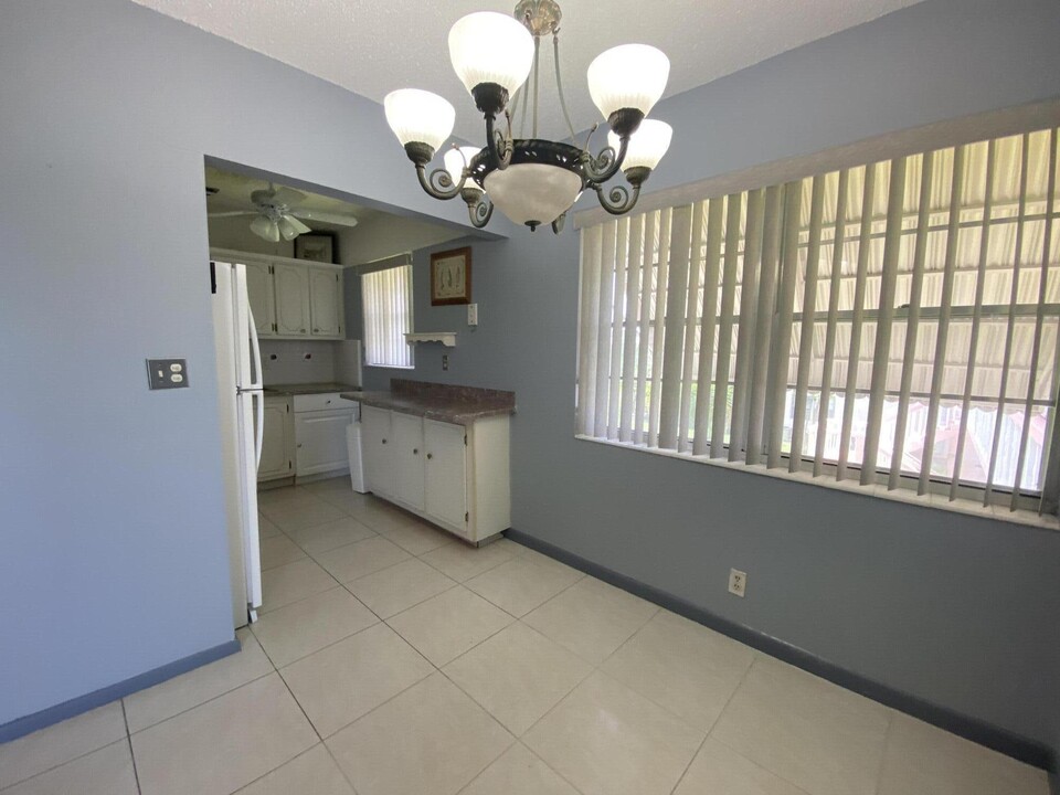 256 Norwich K in West Palm Beach, FL - Building Photo