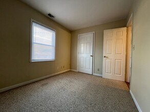 1601 E Ft Wayne St in Warsaw, IN - Building Photo - Building Photo