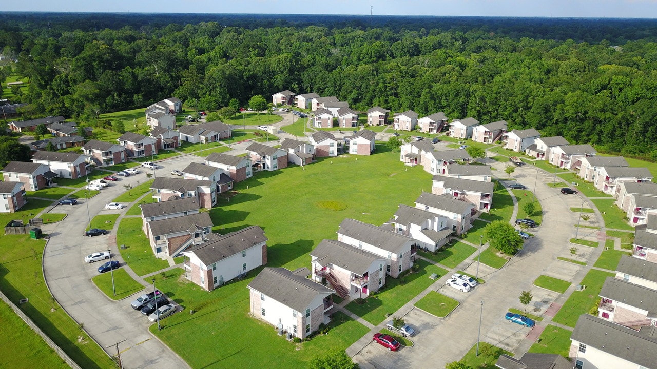 Ashley Place Apartments in Denham Springs, LA - Foto de edificio