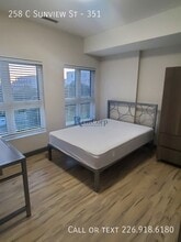 258C Sunview St in Waterloo, ON - Building Photo - Building Photo