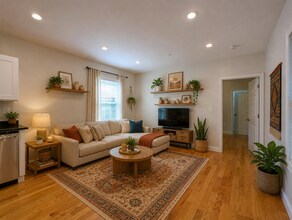 46 Cogswell Ave, Unit 44-3 in Cambridge, MA - Foto de edificio - Building Photo