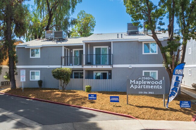 Maplewood Apartments in Visalia, CA - Building Photo - Building Photo