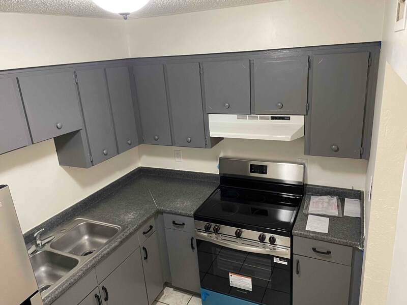1629 Espanola Ave in Daytona Beach, FL - Building Photo