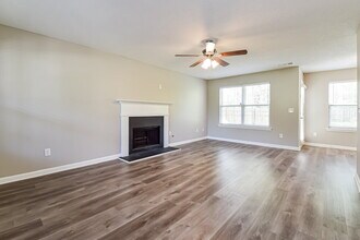5144 Meadows Lake Dr in Powder Springs, GA - Building Photo - Building Photo