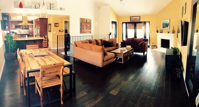 1904 Carnegie Ln in Redondo Beach, CA - Building Photo - Building Photo