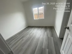 1054 N F St in Perris, CA - Foto de edificio - Building Photo