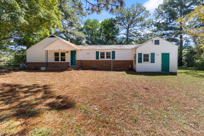 property at 3915 Glenridge Rd