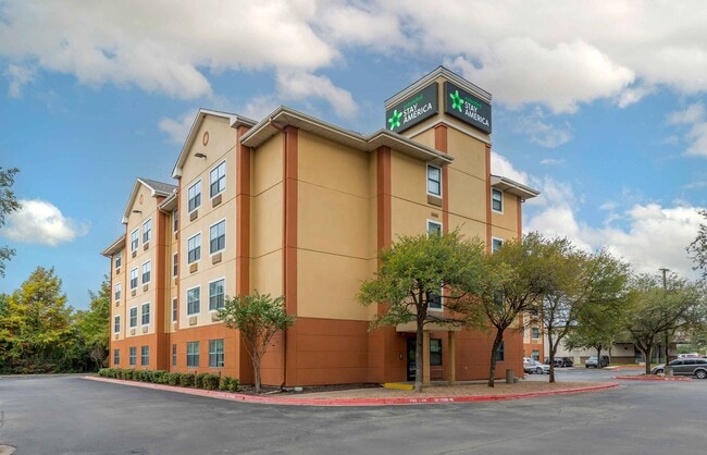 Furnished Studio-Austin - Northwest - Lake