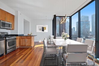 389 Washington St in Jersey City, NJ - Building Photo - Building Photo