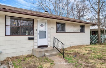 10765 Spring Garden Dr in St. Louis, MO - Foto de edificio - Building Photo