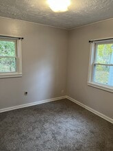 1329 N Jenison Ave in Lansing, MI - Building Photo - Building Photo