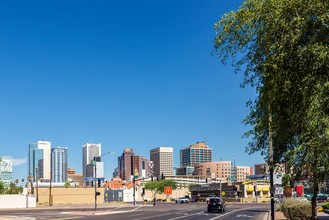 Taylor Street Apartments in Phoenix, AZ - Building Photo - Building Photo