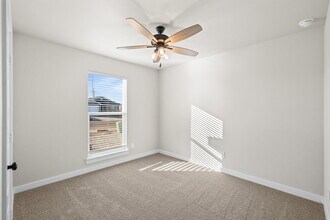 2004 Settler Ave in Wolfforth, TX - Foto de edificio - Building Photo