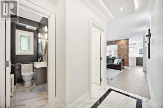 27-27 Glen Elm Ave in Toronto, ON - Building Photo - Building Photo