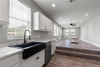 1613 West St in Vinton, LA - Foto de edificio - Building Photo