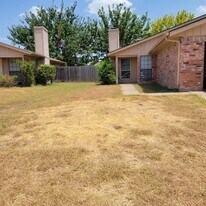 5806 Silver Sage Dr in Haltom City, TX - Building Photo
