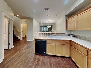 129 Wild Rose St in Fircrest, WA - Foto de edificio - Building Photo