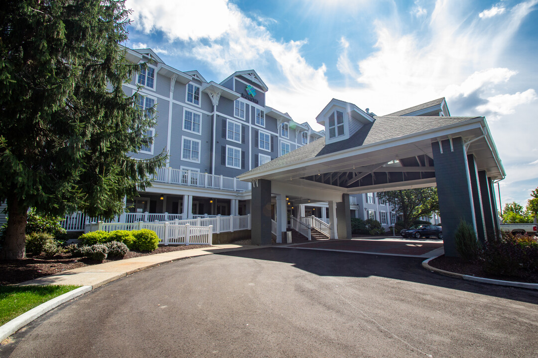 Tapestry Senior Living Moon Township in Coraopolis, PA - Foto de edificio