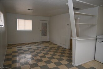 1610 Marlin Ave-Unit -A in Las Vegas, NV - Building Photo - Building Photo