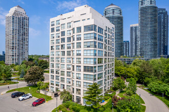 Marina Del Rey - Phase II in Toronto, ON - Building Photo - Building Photo