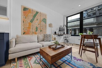 980 6th Ave in New York, NY - Foto de edificio - Building Photo