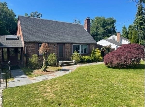 276 Weston St in Waltham, MA - Building Photo