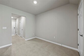 15319 Wildflower Cir in Naples, FL - Building Photo - Building Photo