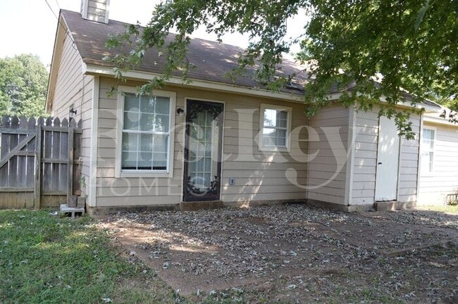 6045 Holly Heights Cove in Millington, TN - Building Photo - Building Photo