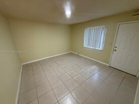 17530 NW 68th Ave in Hialeah, FL - Building Photo