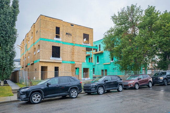 Loop 36 in Calgary, AB - Building Photo - Building Photo