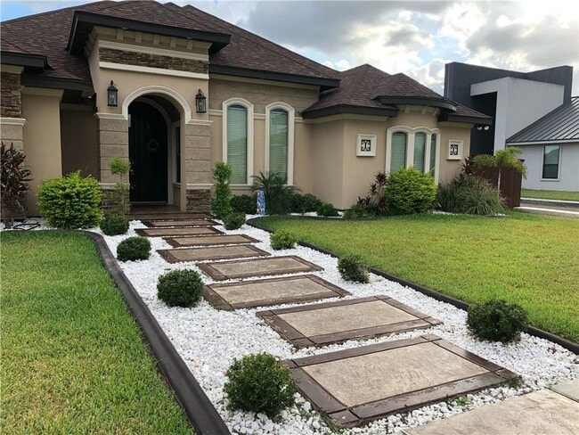 25 Cornell Ave in McAllen, TX - Building Photo - Building Photo