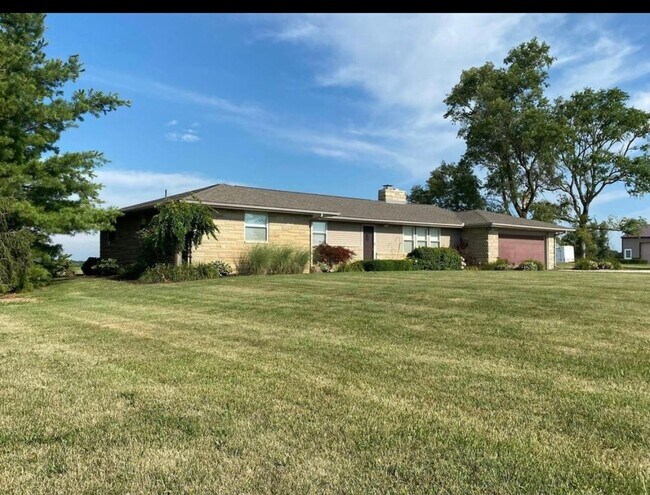 property at 17401 N County Rd 550 E