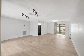 9121 SW 54th Pl in Cooper City, FL - Building Photo - Building Photo