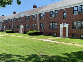 Wayne Gardens Apartments in Collingswood, NJ - Building Photo - Building Photo