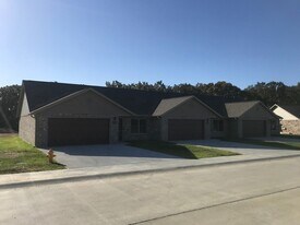 1404 St Marias St in Rolla, MO - Building Photo