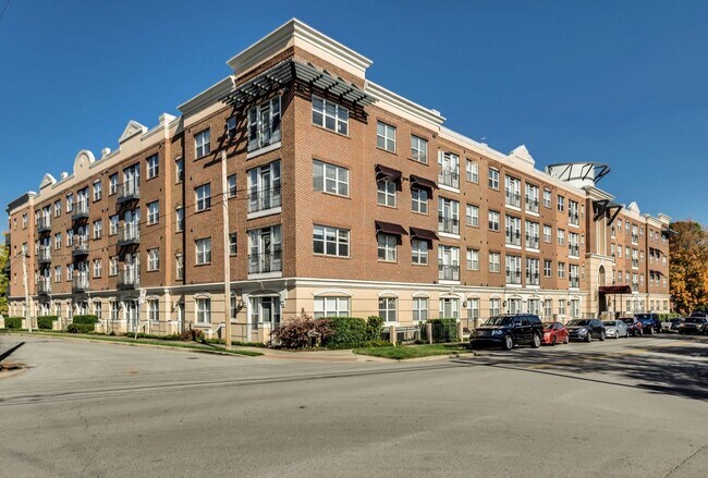 3000 Vanderbilt Pl in Nashville, TN - Building Photo - Building Photo