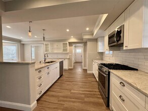 47 S 6th St in Locust Valley, NY - Building Photo - Building Photo