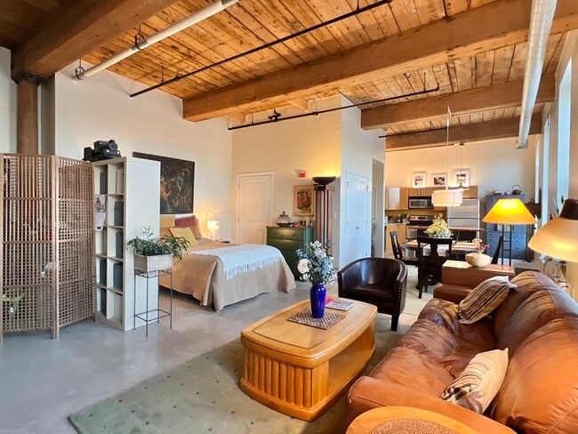 35 Riverwalk Way in Lowell, MA - Building Photo - Building Photo