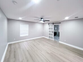 7717 Yoe St in Houston, TX - Building Photo - Building Photo