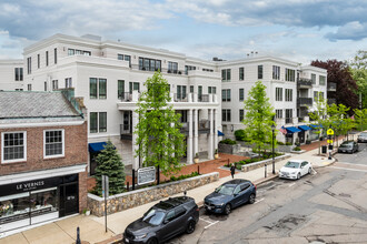 Belclare Wellesley in Wellesley, MA - Foto de edificio - Primary Photo