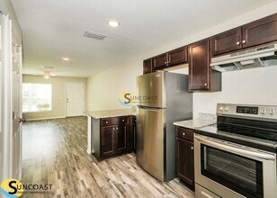 9106 N Peachtree Way in Citrus Springs, FL - Building Photo - Building Photo