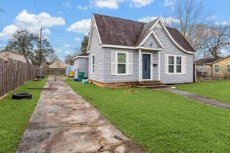 215 Morrell St in Baytown, TX - Building Photo - Building Photo