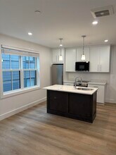 238 Deer St in Portsmouth, NH - Building Photo - Building Photo