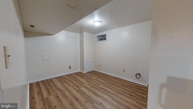 property at 110 Rolling Hill Ct