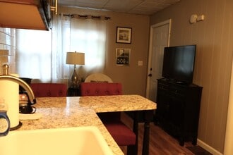 95 Albany St, Unit 1 in Poughkeepsie, NY - Building Photo - Building Photo