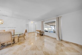 1700 N Treasure Dr in North Bay Village, FL - Building Photo - Building Photo