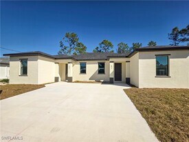 4814 30th St SW in Lehigh Acres, FL - Building Photo