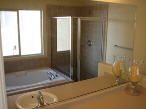 2755 Shady Hollow Lane in Lehi, UT - Foto de edificio - Building Photo