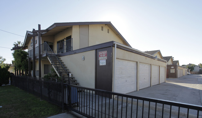 7642-7656 9th St in Buena Park, CA - Building Photo - Building Photo