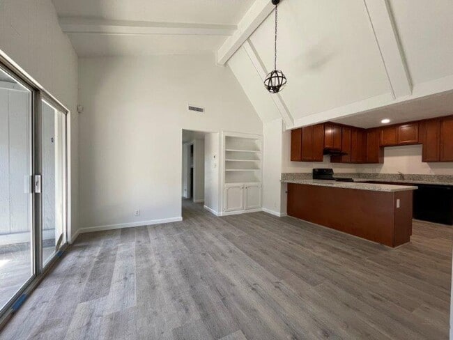 1309 Oak Terrace Ct in Sacramento, CA - Building Photo - Building Photo